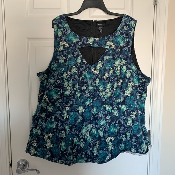 💙💚 Torrid Floral Print Peplum Top - Picture 4 of 5